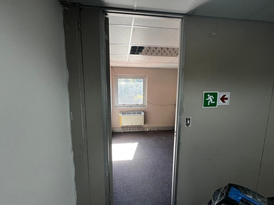 To Let Commercial Property for Rent in Rosendal Western Cape